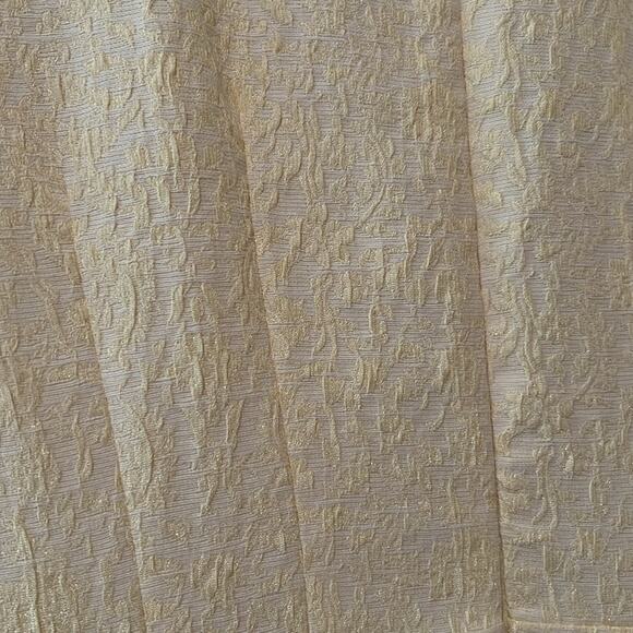 Tailored Pleated Midi Dress with Knot Detail - Picture 7 of 9